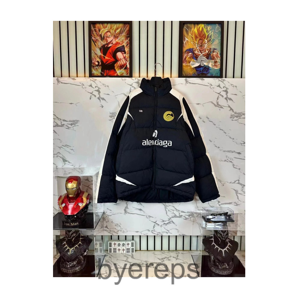 Balenciaga Soccer Puffer — photo 4 of 4