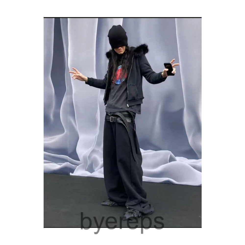 Balenciaga Sporty Fur Hoodie — photo 4 of 4