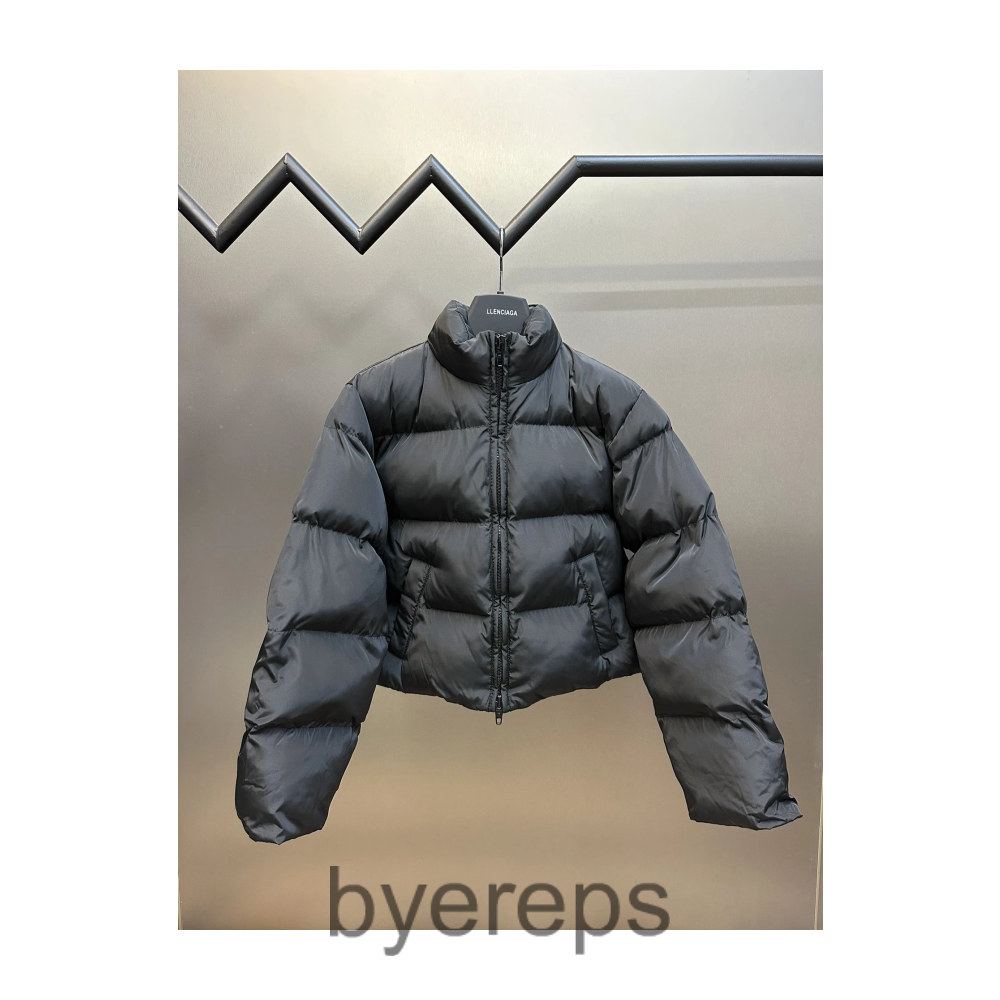 Balenciaga Sporty Puffer — photo 2 of 4