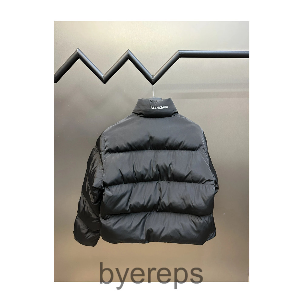 Balenciaga Sporty Puffer — photo 4 of 4