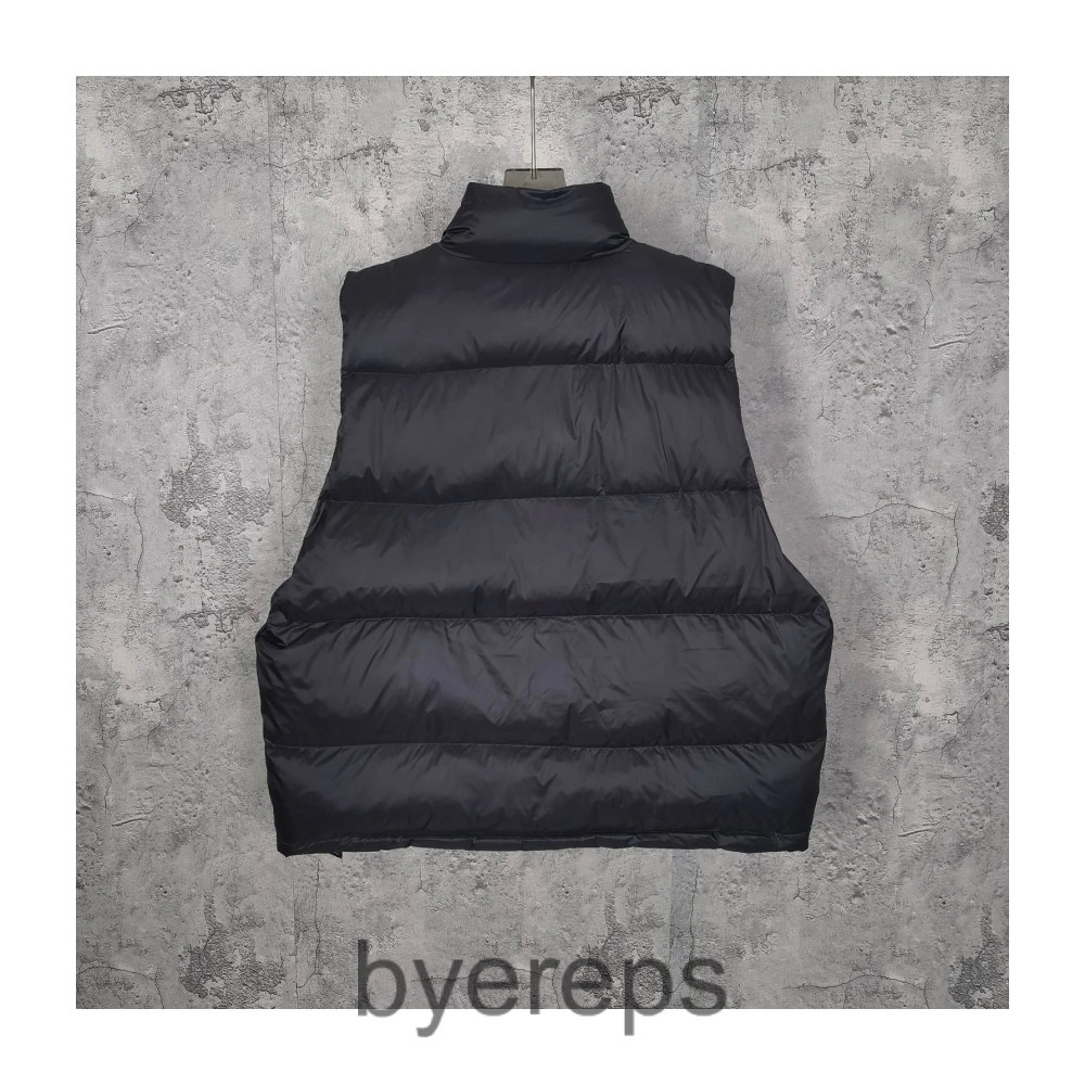 Balenciaga Sporty Puffer Vest — photo 3 of 4