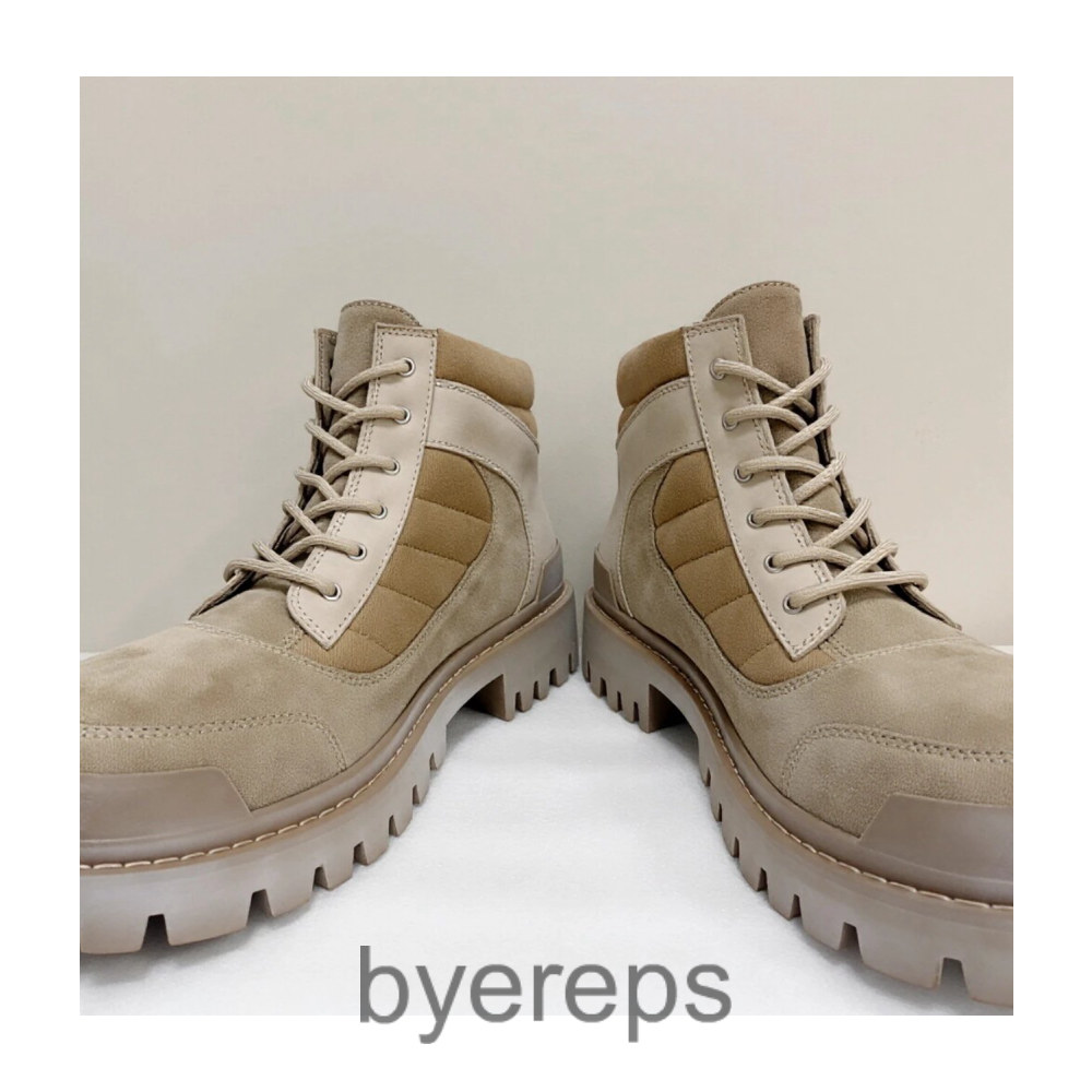 Balenciaga SS26 Strikeboots — photo 2 of 4