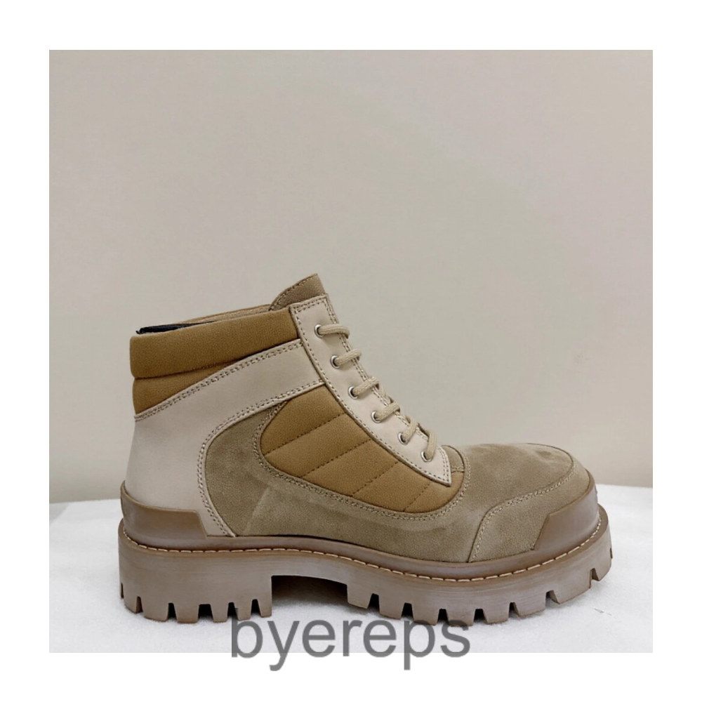 Balenciaga SS26 Strikeboots — photo 3 of 4