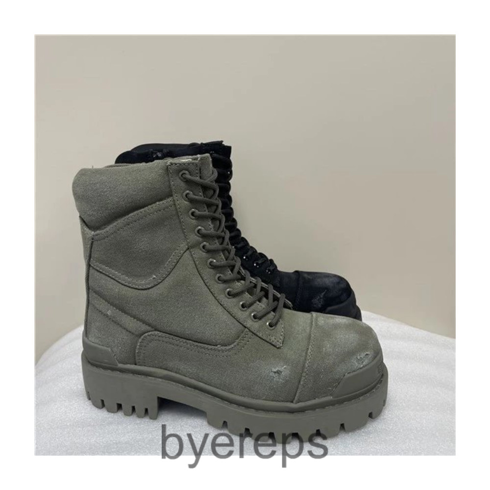 Balenciaga Strike Boot — photo 4 of 4