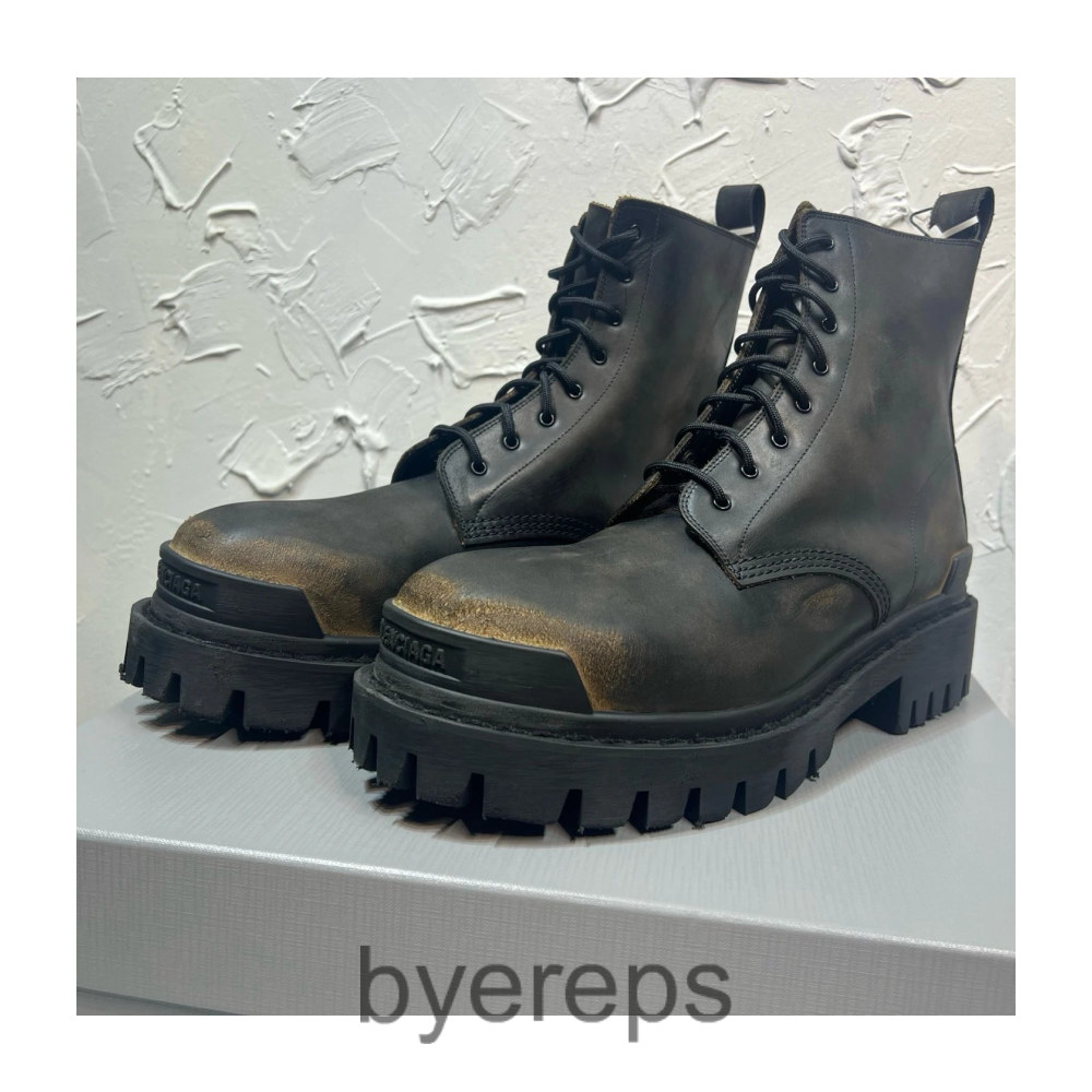 Balenciaga Strike Leather Boots — photo 2 of 4