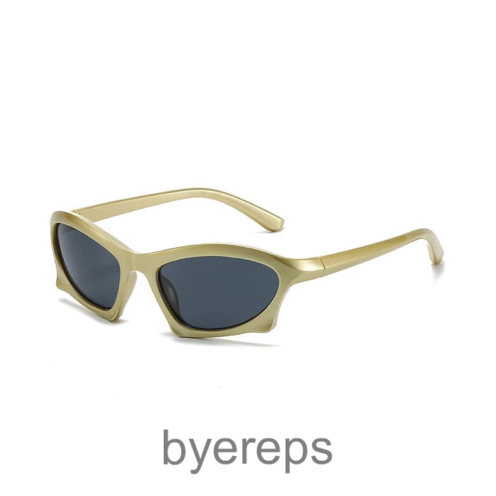 Balenciaga SunGlasses (budget) — photo 4 of 4