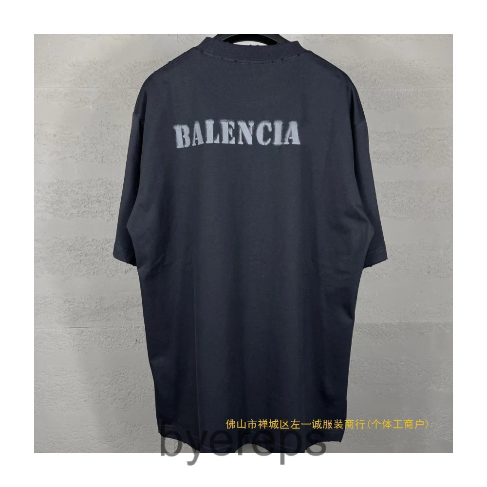 Balenciaga Tee — photo 2 of 4