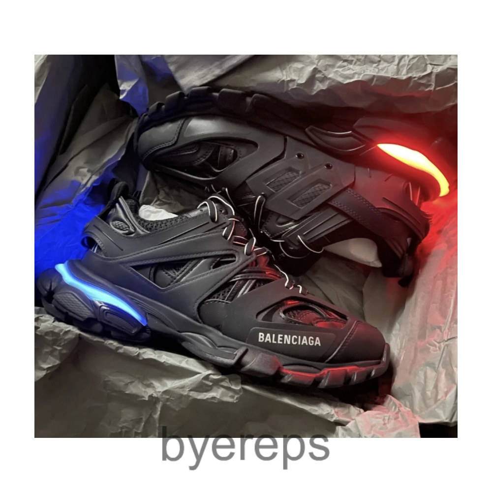 Balenciaga Track LED — photo 2 of 4