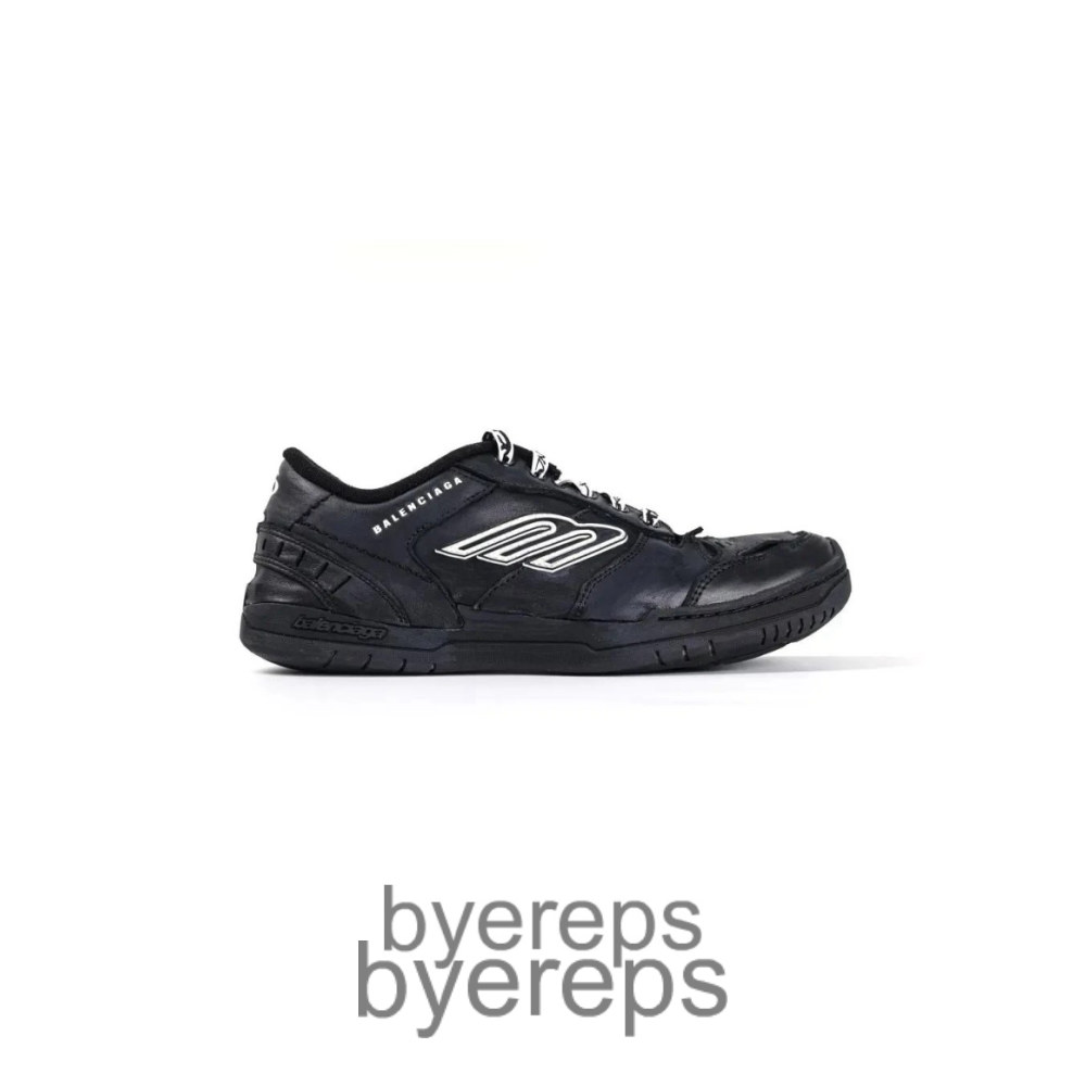 Balenciaga Womens Hamptons Worn-Out Sneaker Black