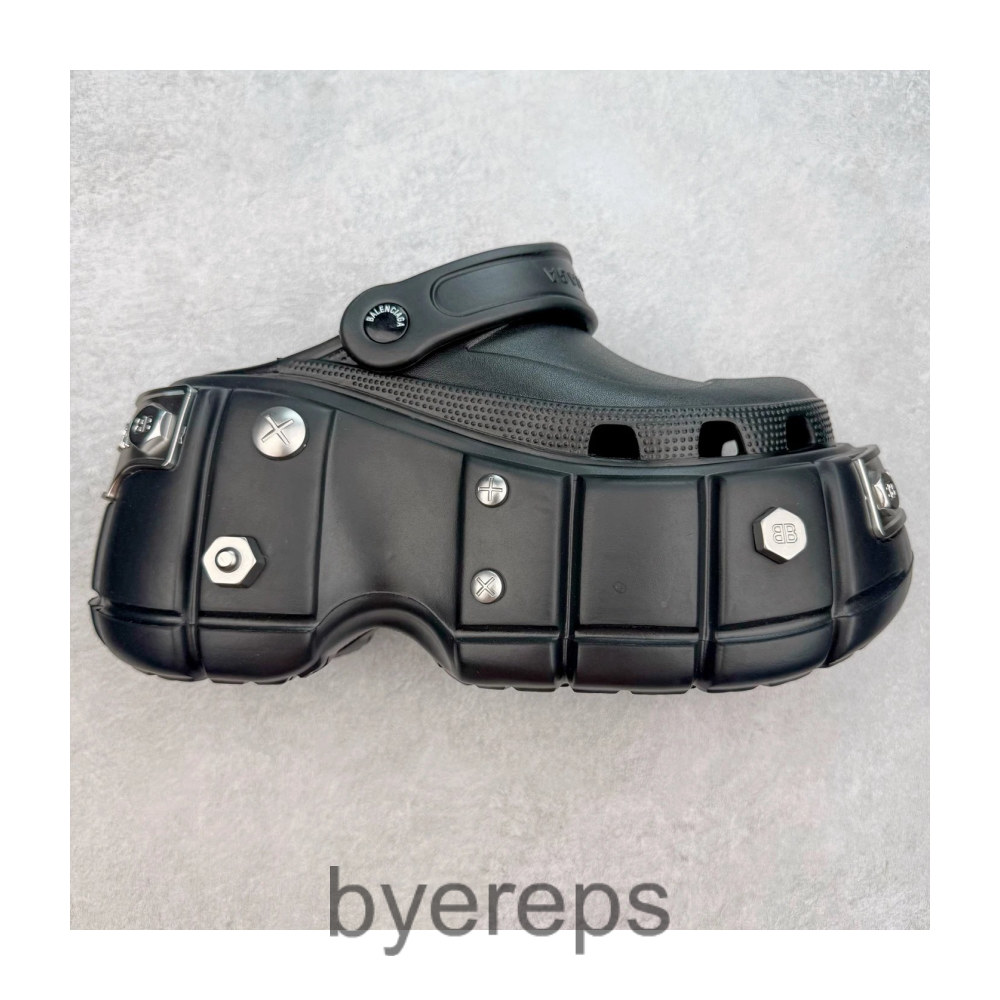 Balenciaga x Crocs [OG Batch] — photo 2 of 2