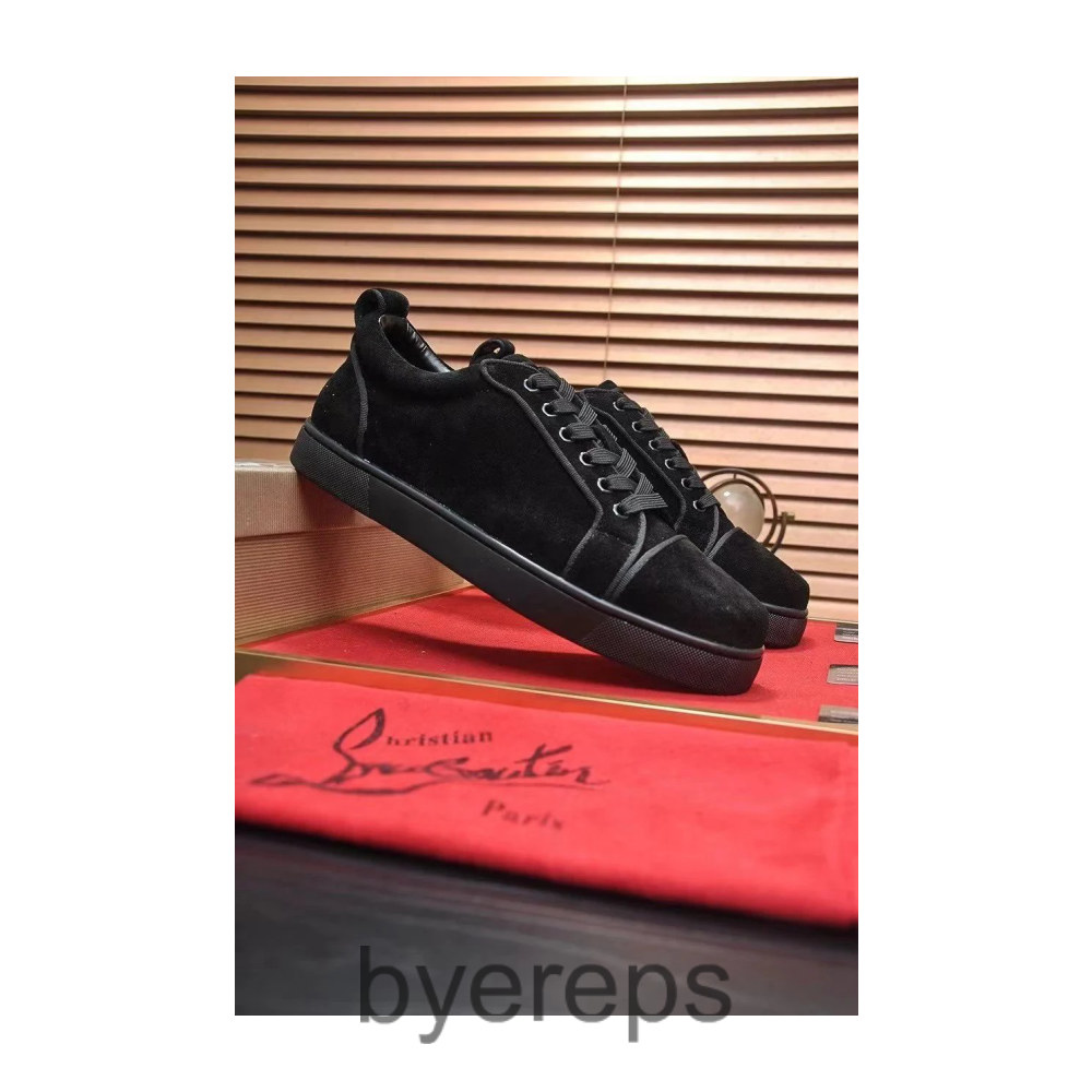BEST BATCH Christian Louboutin Red Bottoms — photo 3 of 4