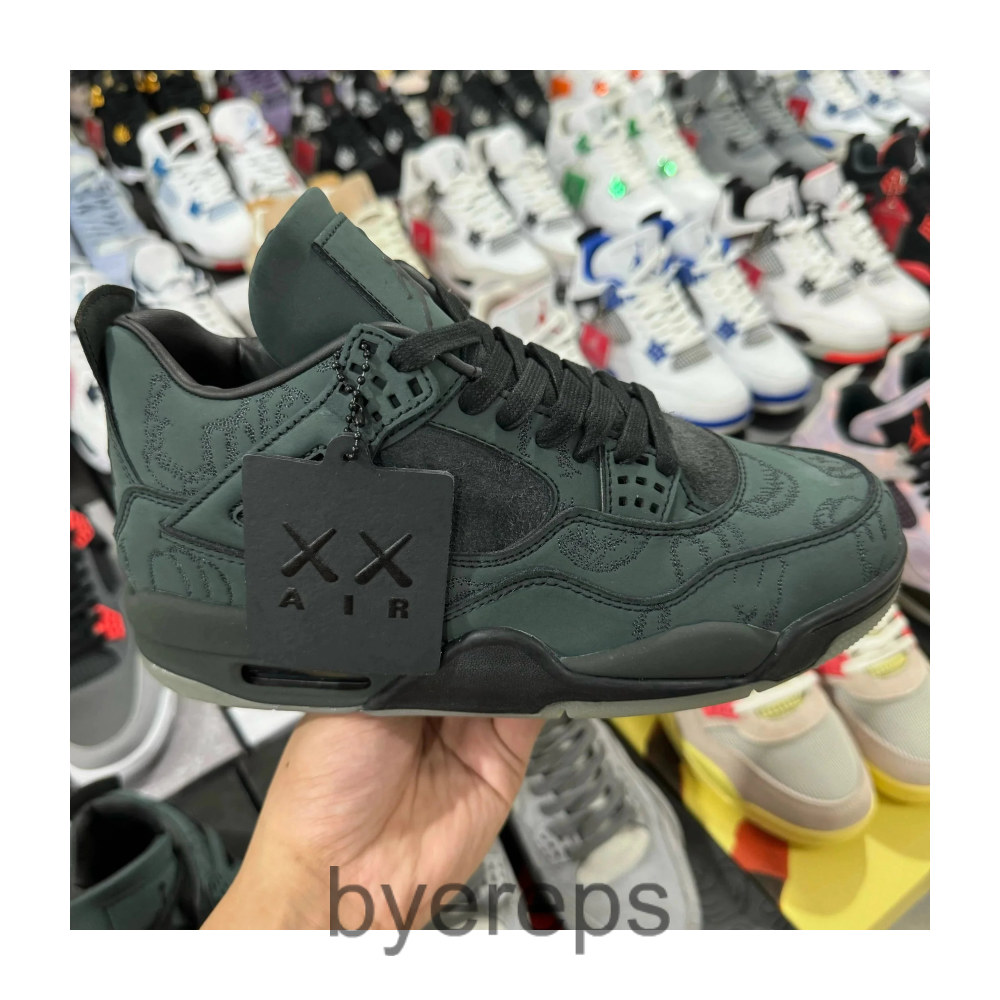 Best Jordan 4's — photo 2 of 4