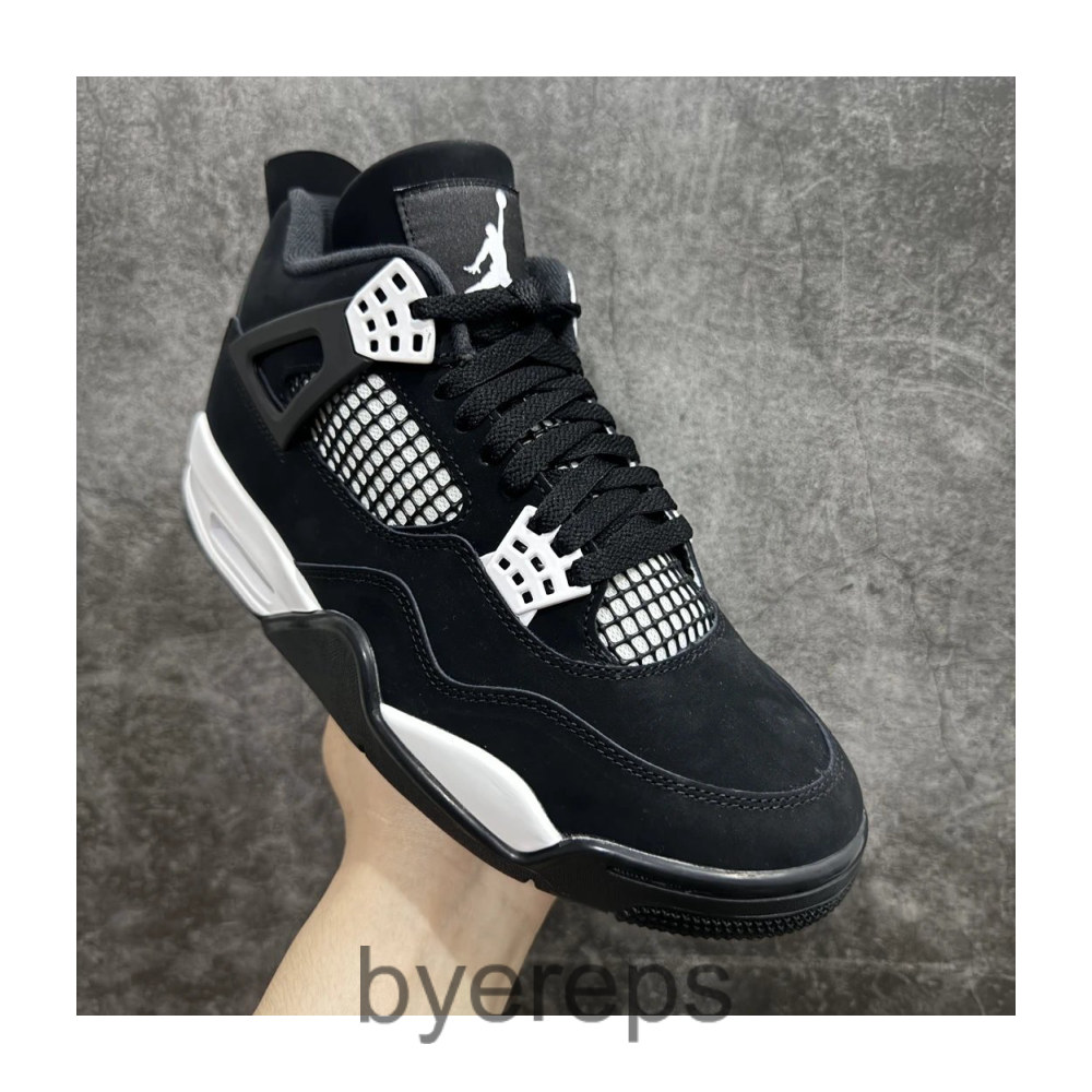 BLACK AND YELLOW LIGHTING JORDAN 4 — photo 4 of 4