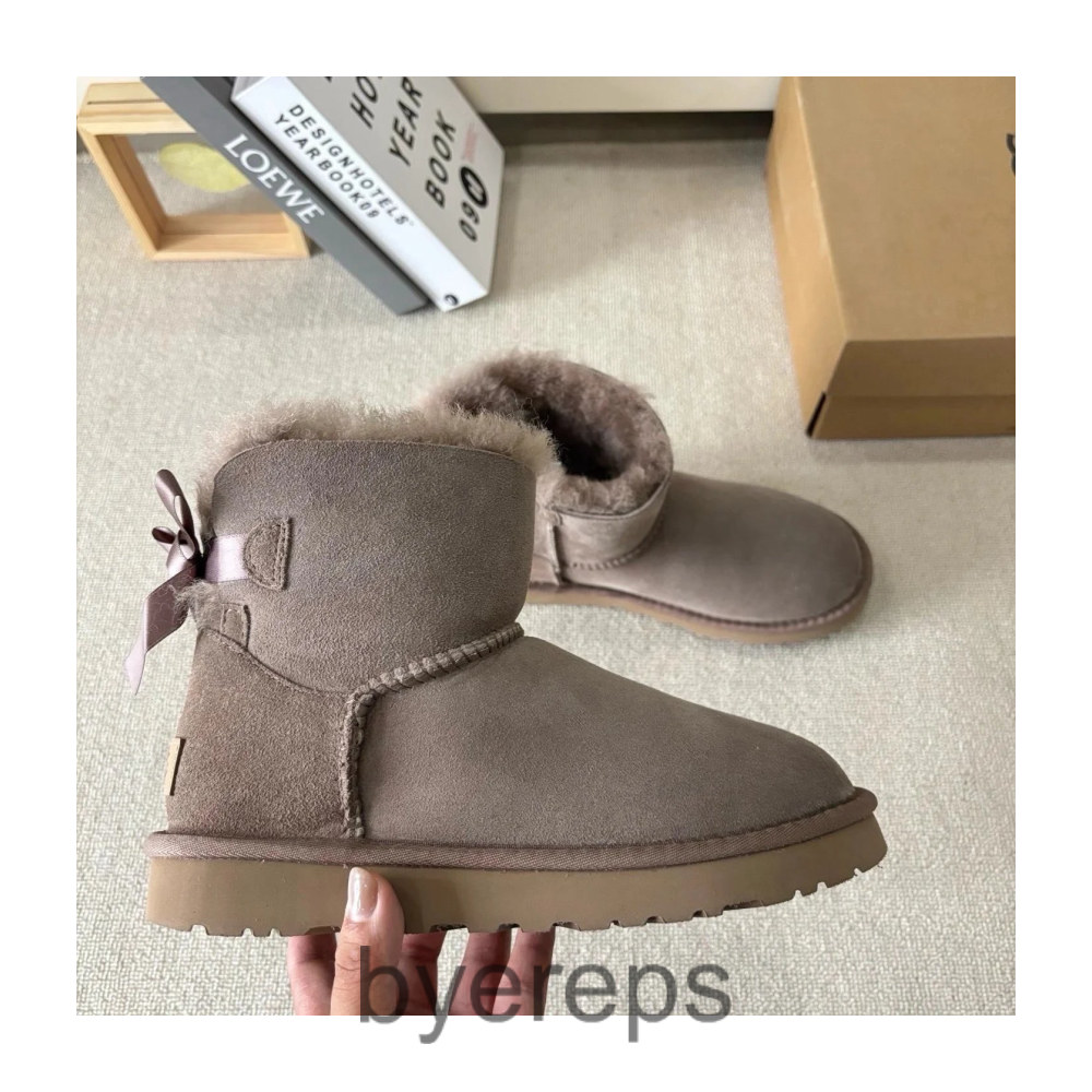 Bowtie Uggs (girl sizing) — photo 2 of 4