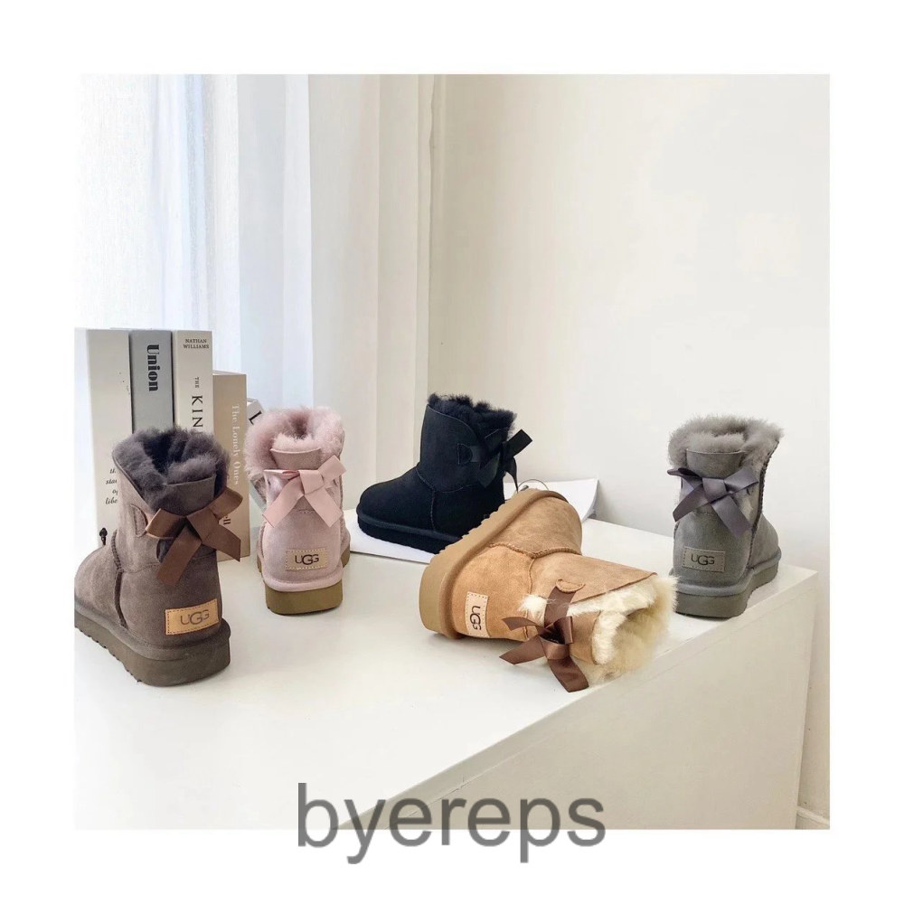 Bowtie Uggs (girl sizing) — photo 4 of 4