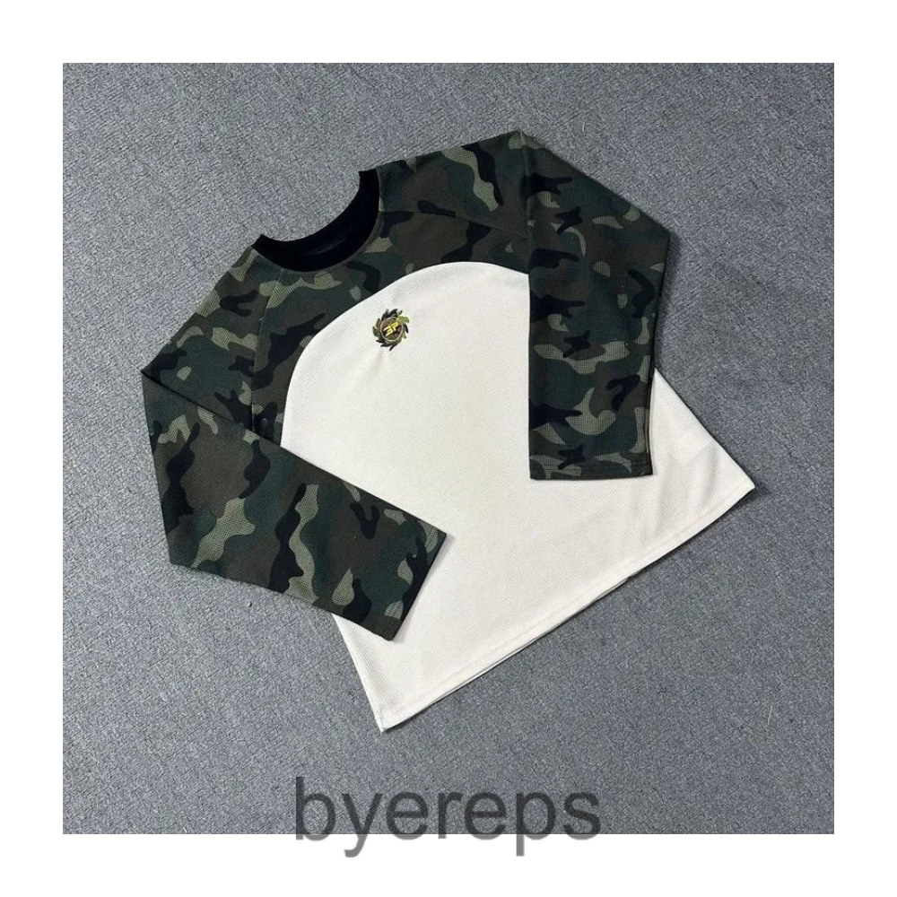 Unbranded Broken Planet Camo Sweater — photo 2 of 4