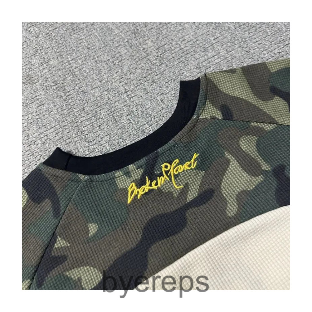 Unbranded Broken Planet Camo Sweater — photo 4 of 4