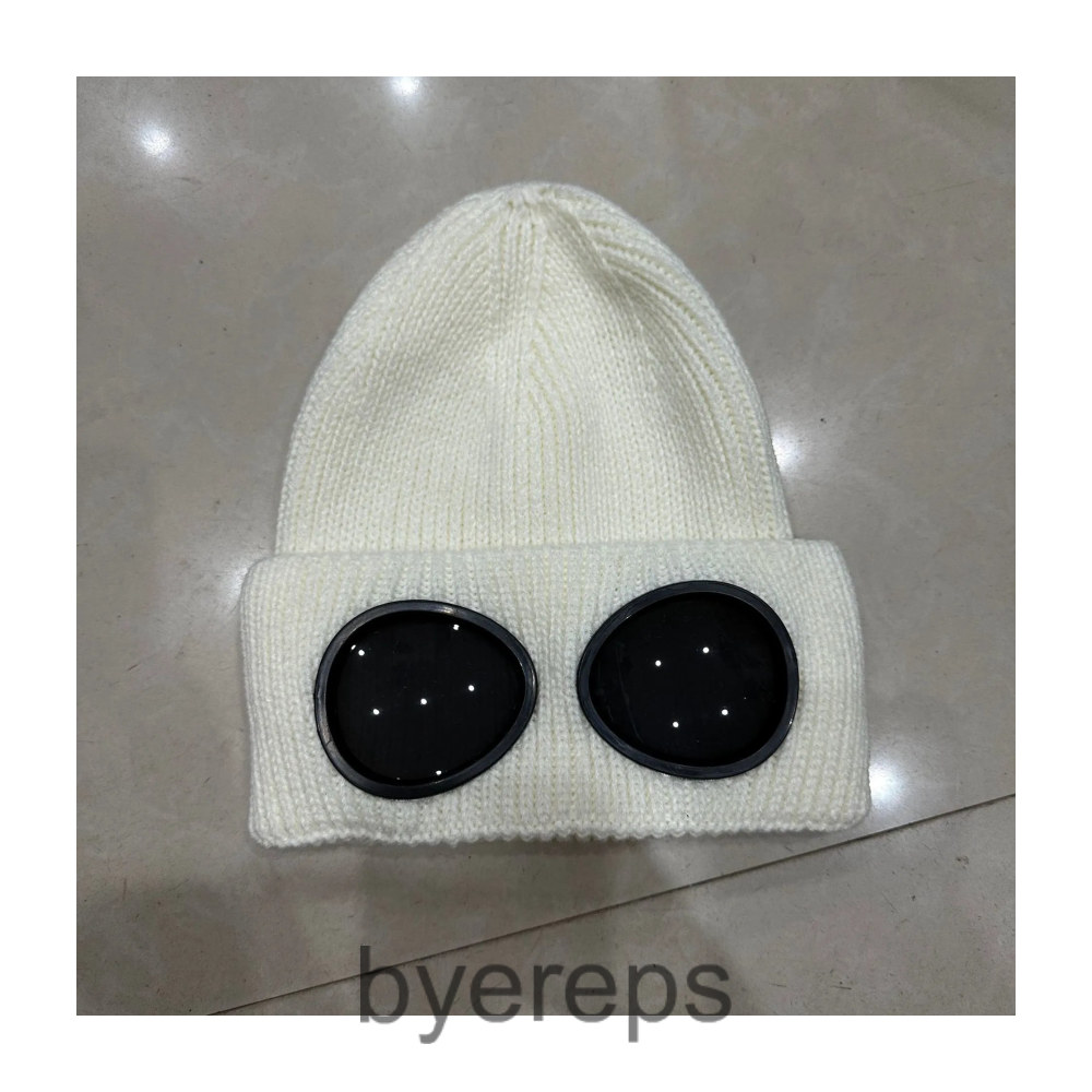 Unbranded Budget CP Company Beanie — photo 2 of 4