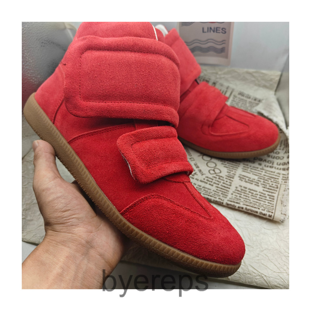 Maison Margiela Budget Margiela Clinics — photo 2 of 4