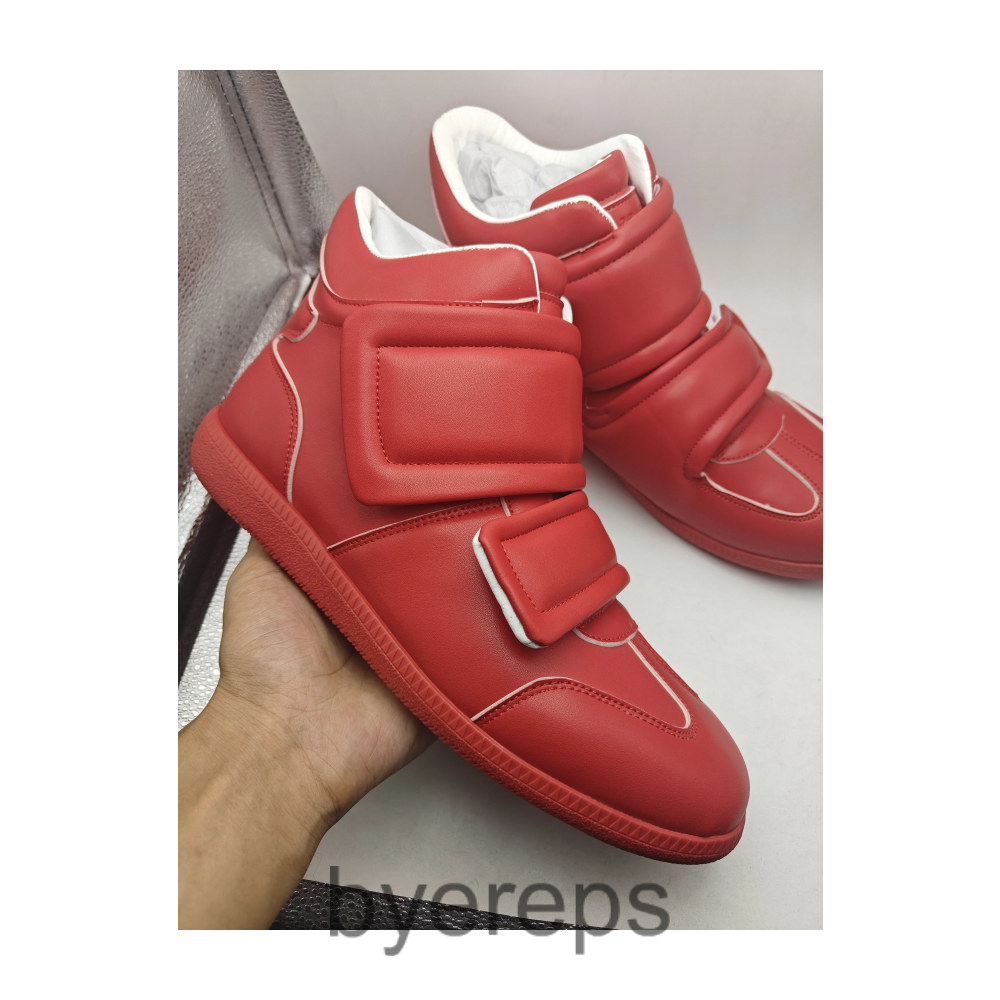 Maison Margiela Budget Margiela Clinics — photo 4 of 4