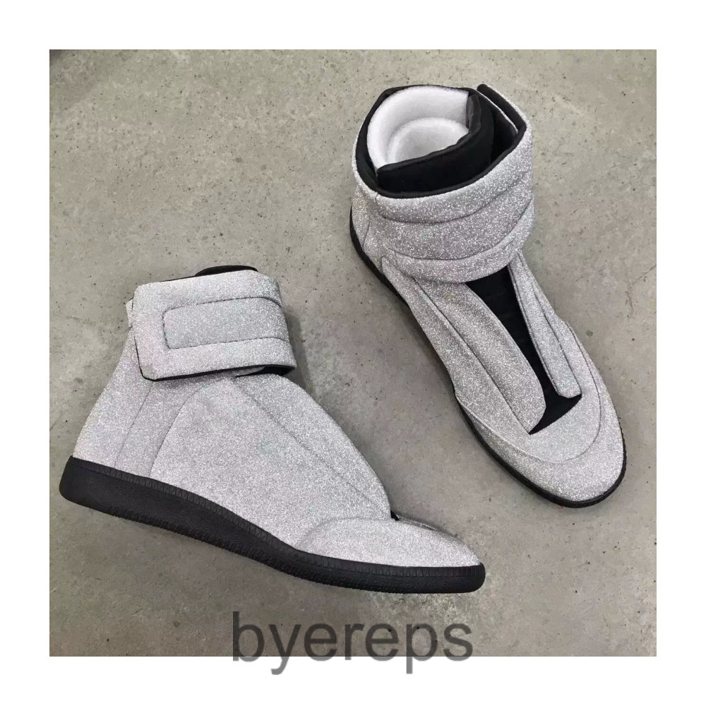 Maison Margiela Budget Margiela Futures — photo 3 of 4