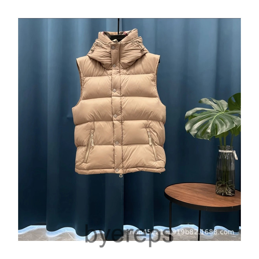 Burberry Down Jacket — photo 2 of 4