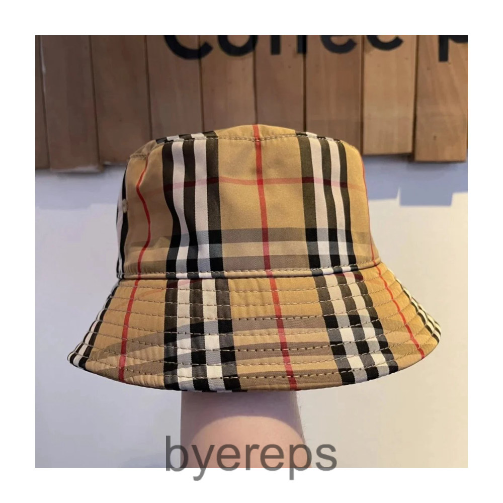 Burberry Hat — photo 2 of 4