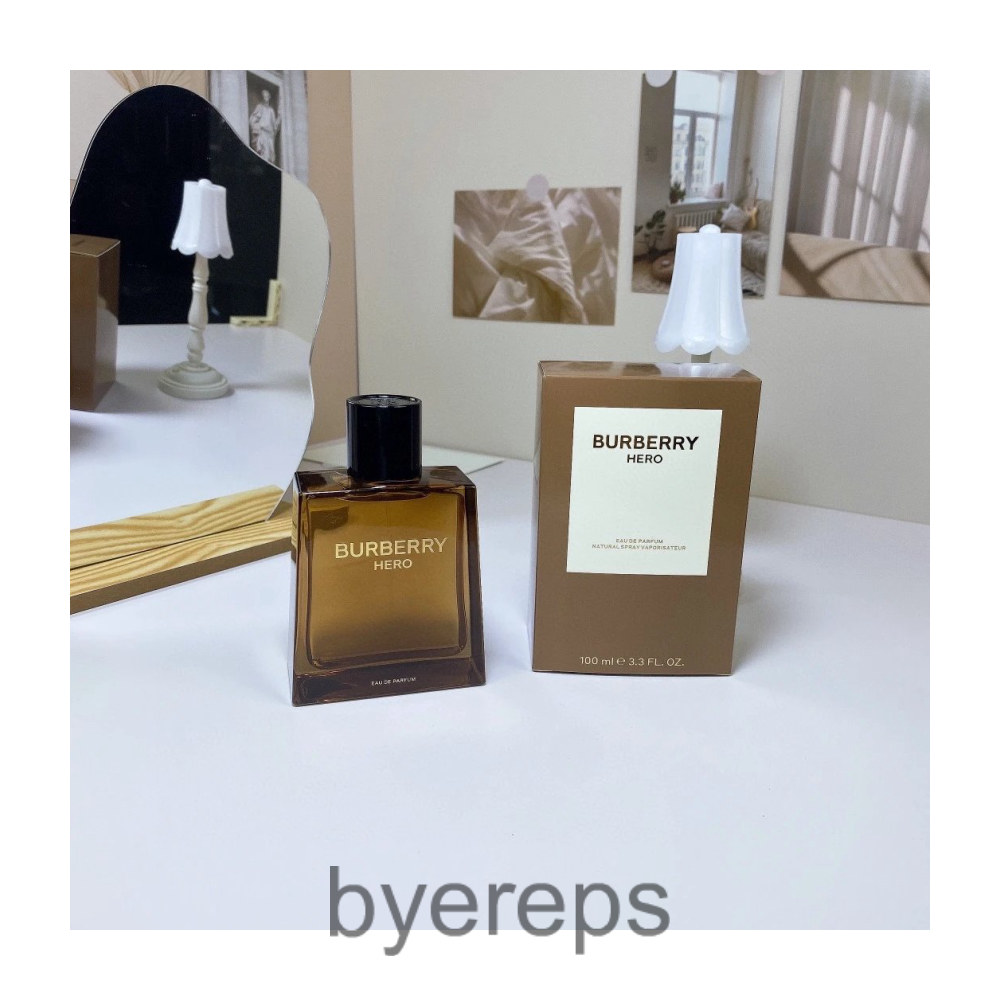 Burberry Hero Perfume — photo 3 of 4