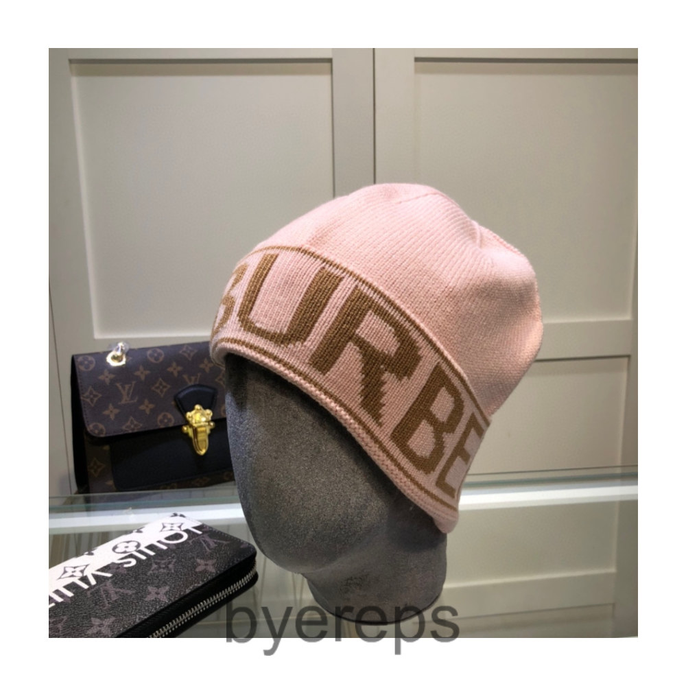 Burberry Knitted Hat — photo 2 of 4