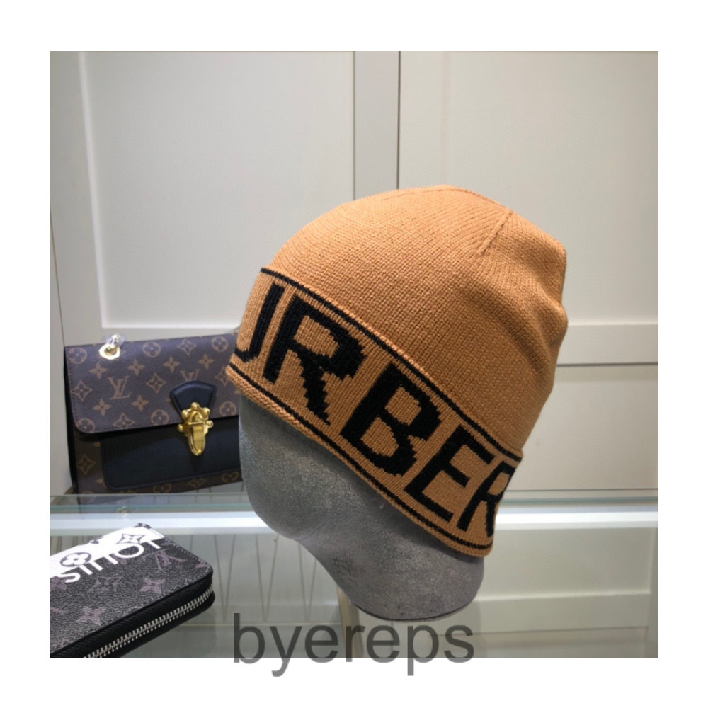Burberry Knitted Hat — photo 4 of 4