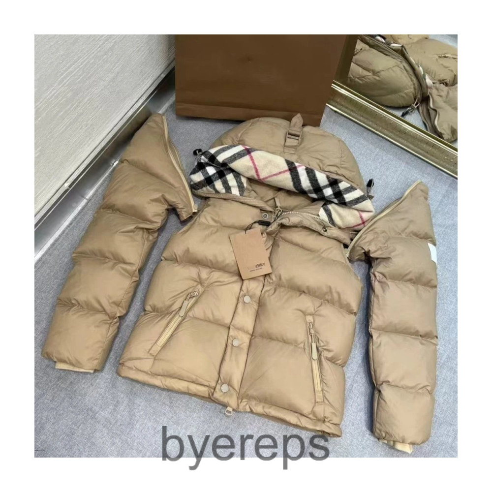 Burberry Puffer Jacket/Vest — photo 3 of 4