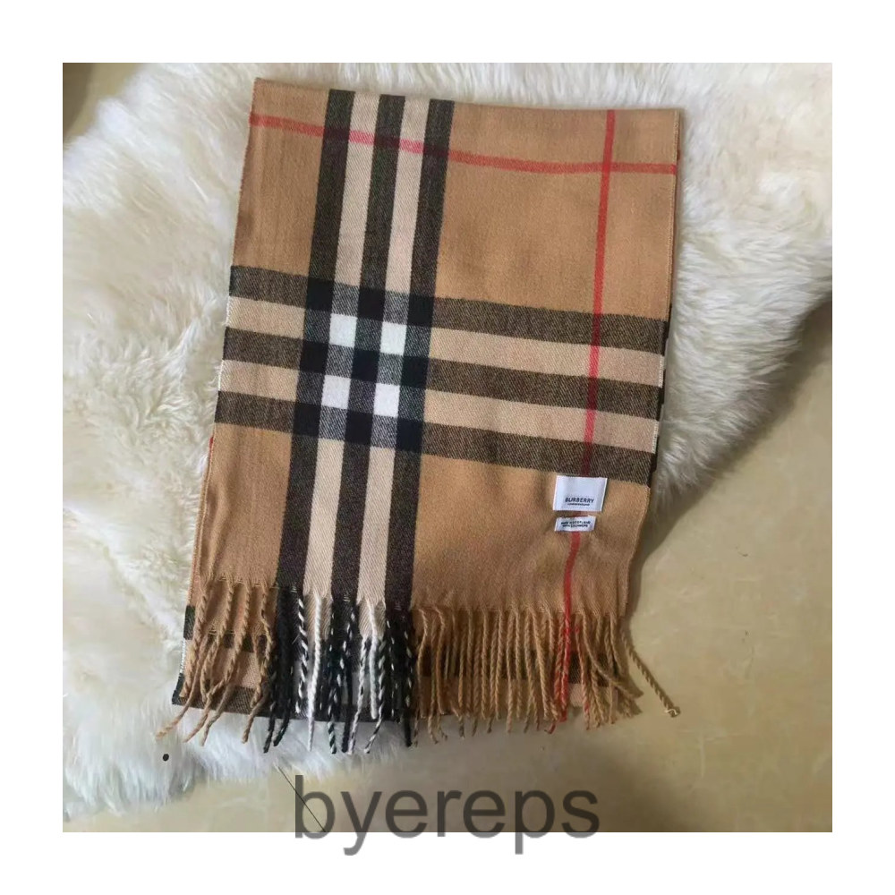 Burberry Scarf — photo 3 of 4