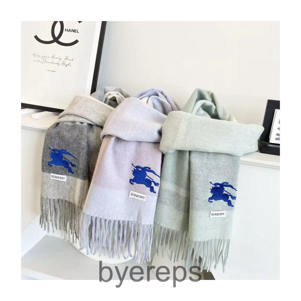 Burberry scarf ( 35+ colors ) — photo 2 of 4