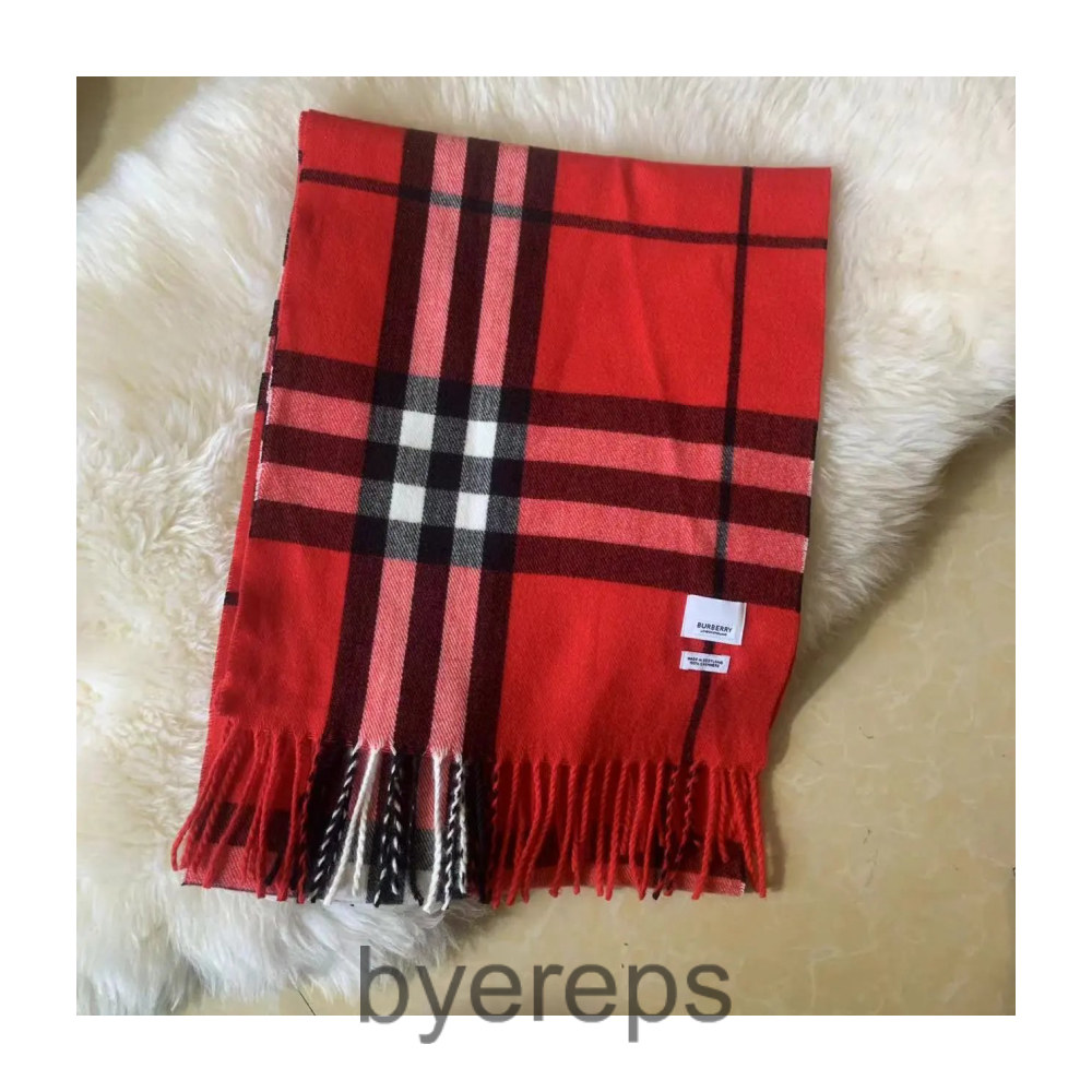 Burberry Scarf — photo 3 of 4
