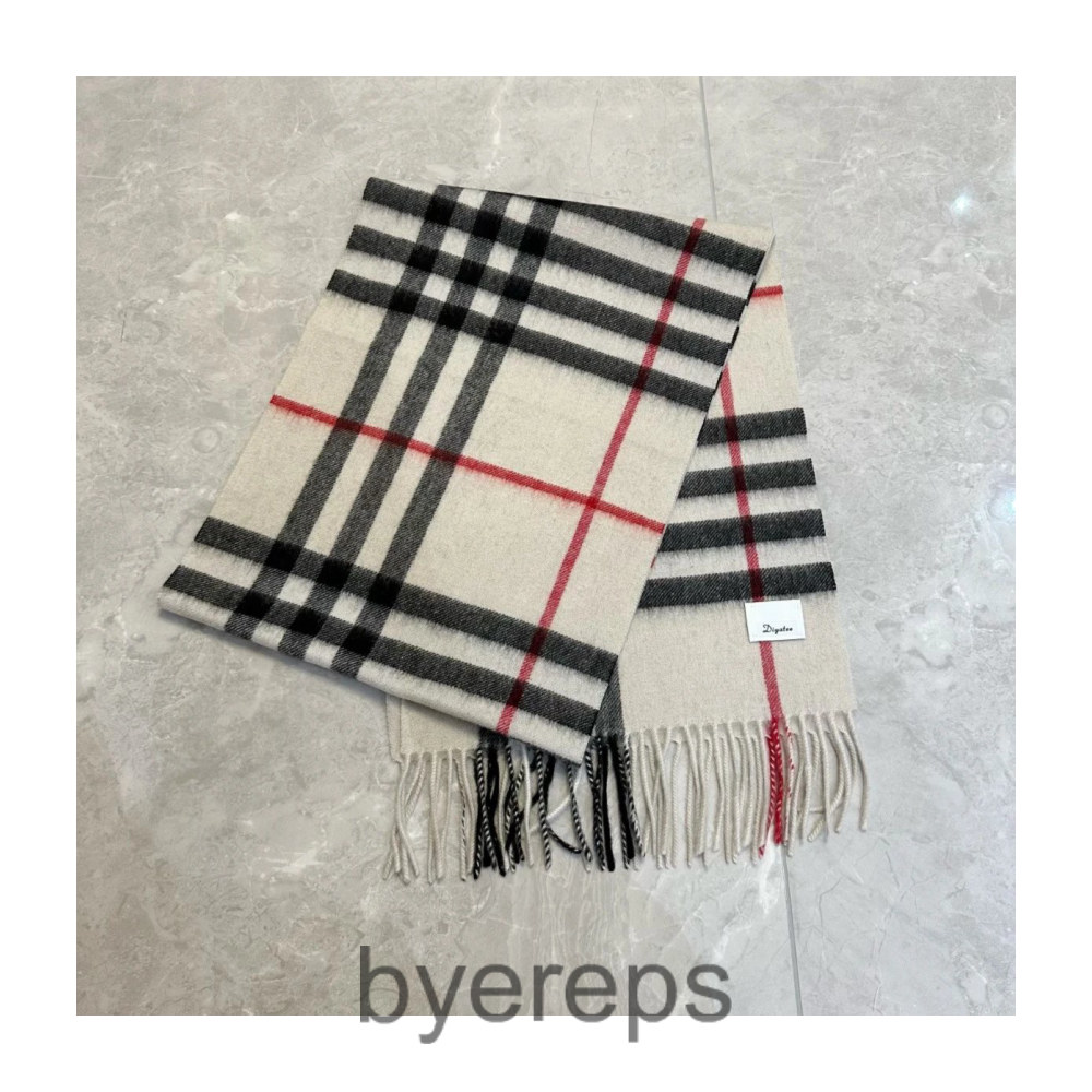 Burberry Scarf — photo 3 of 4