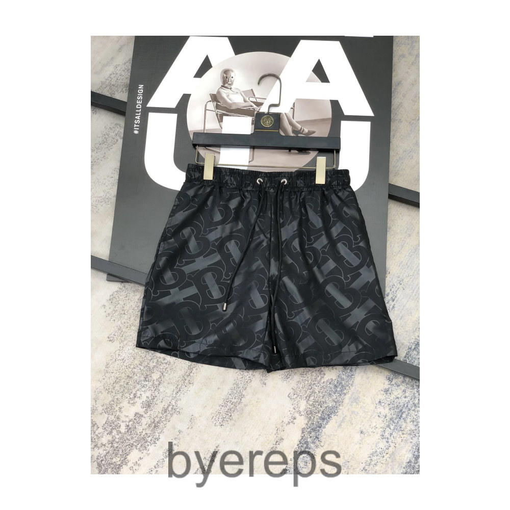 Burberry Shorts — photo 3 of 4