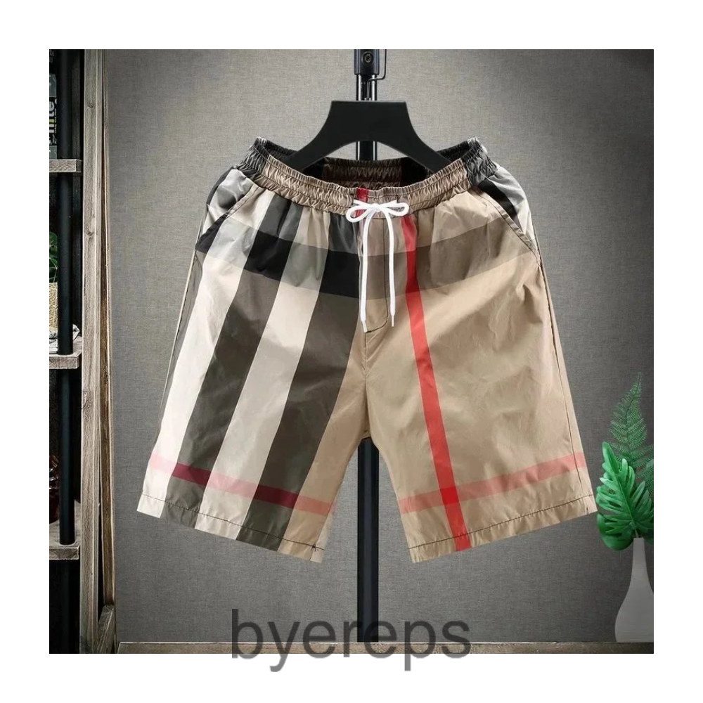 Burberry shorts — photo 2 of 4