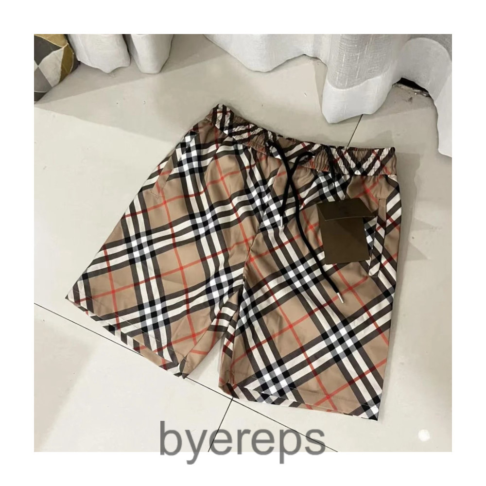 Burberry Shorts — photo 4 of 4