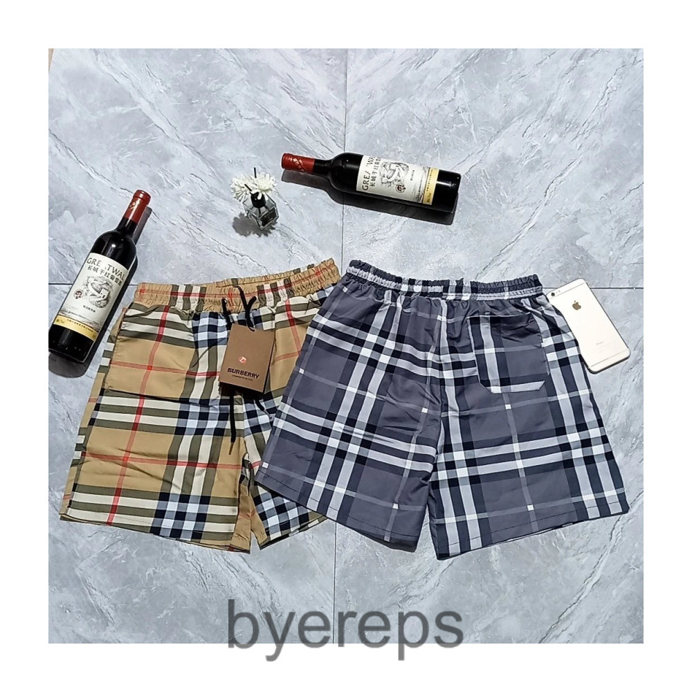 Burberry Shorts — photo 2 of 4