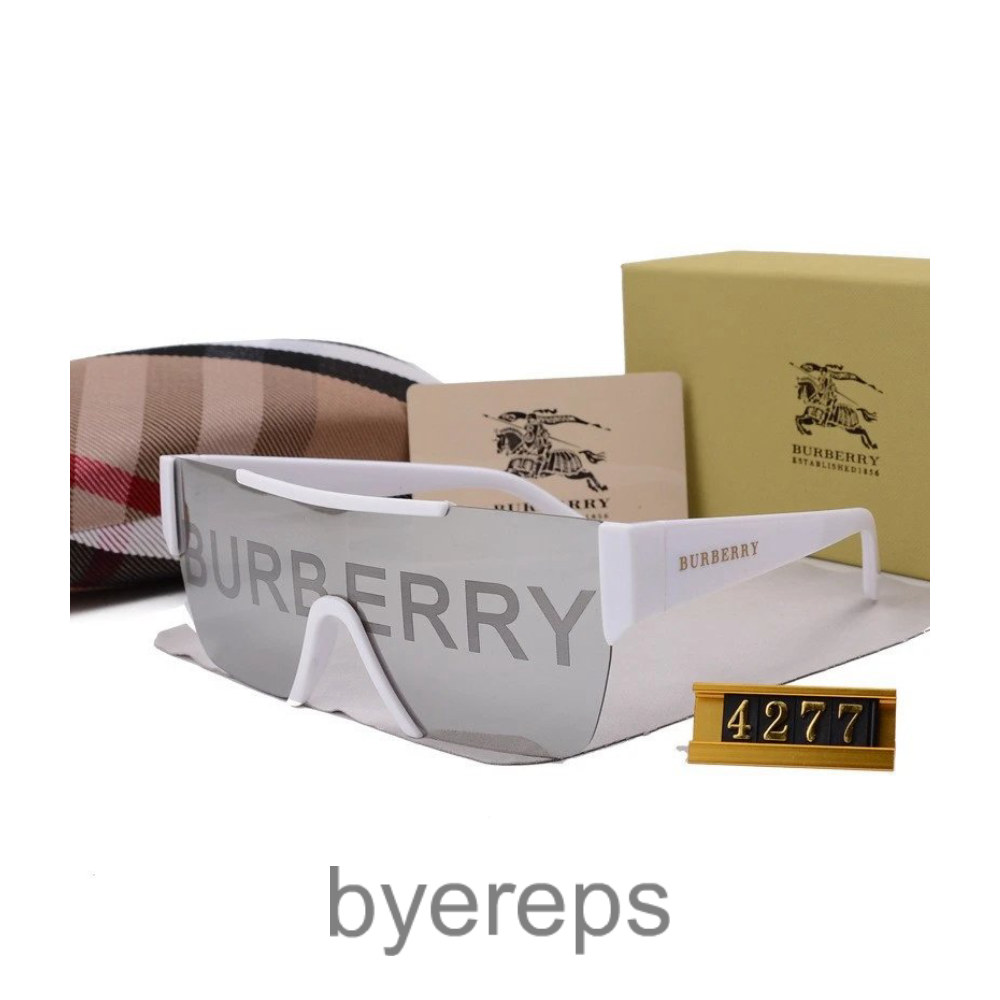 Burberry SunGlasses — photo 2 of 4