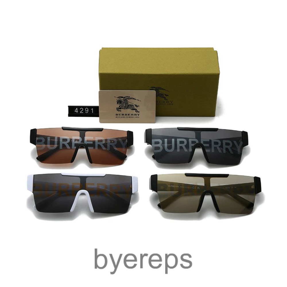 Burberry SunGlasses — photo 2 of 4