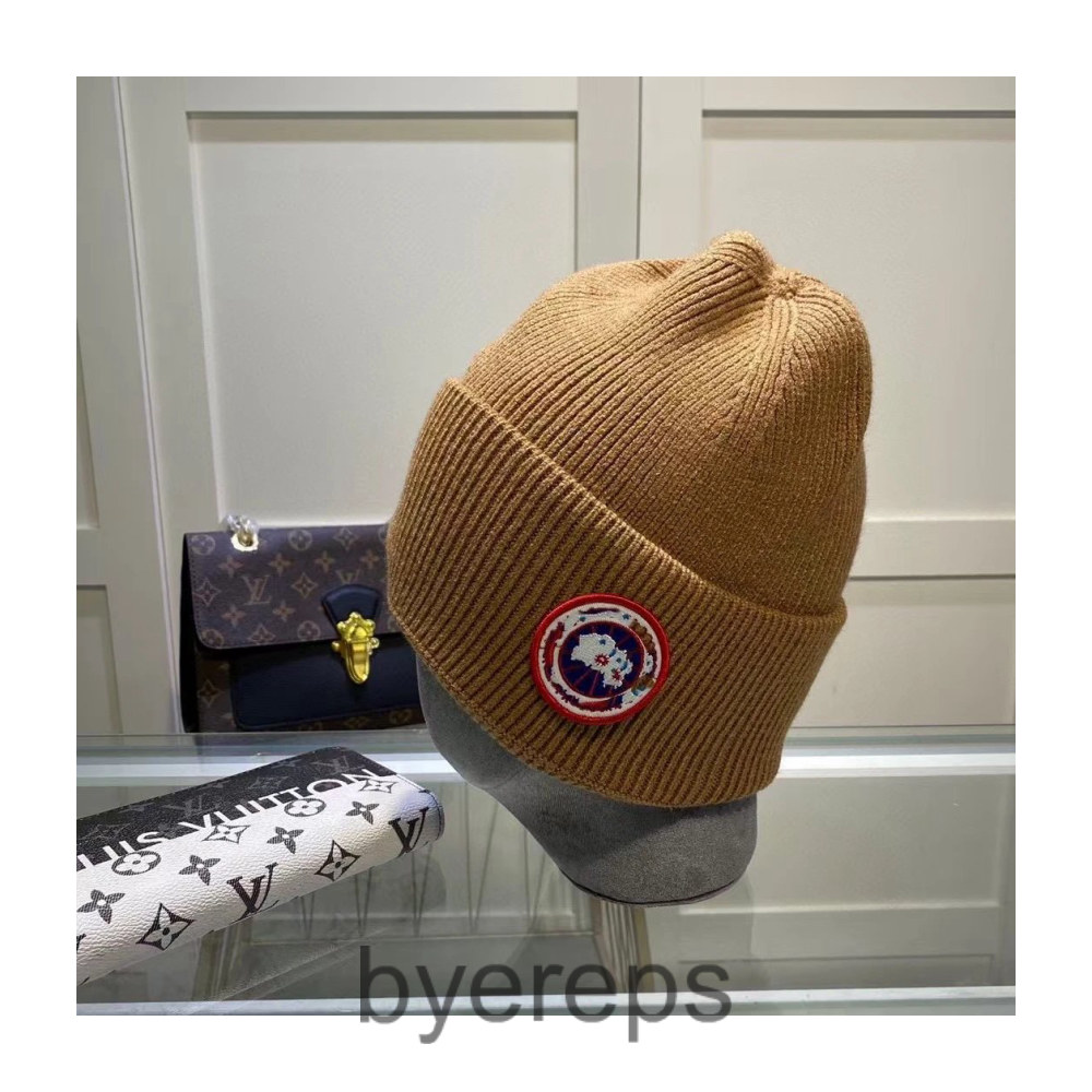Unbranded canada goose beanie — photo 3 of 4