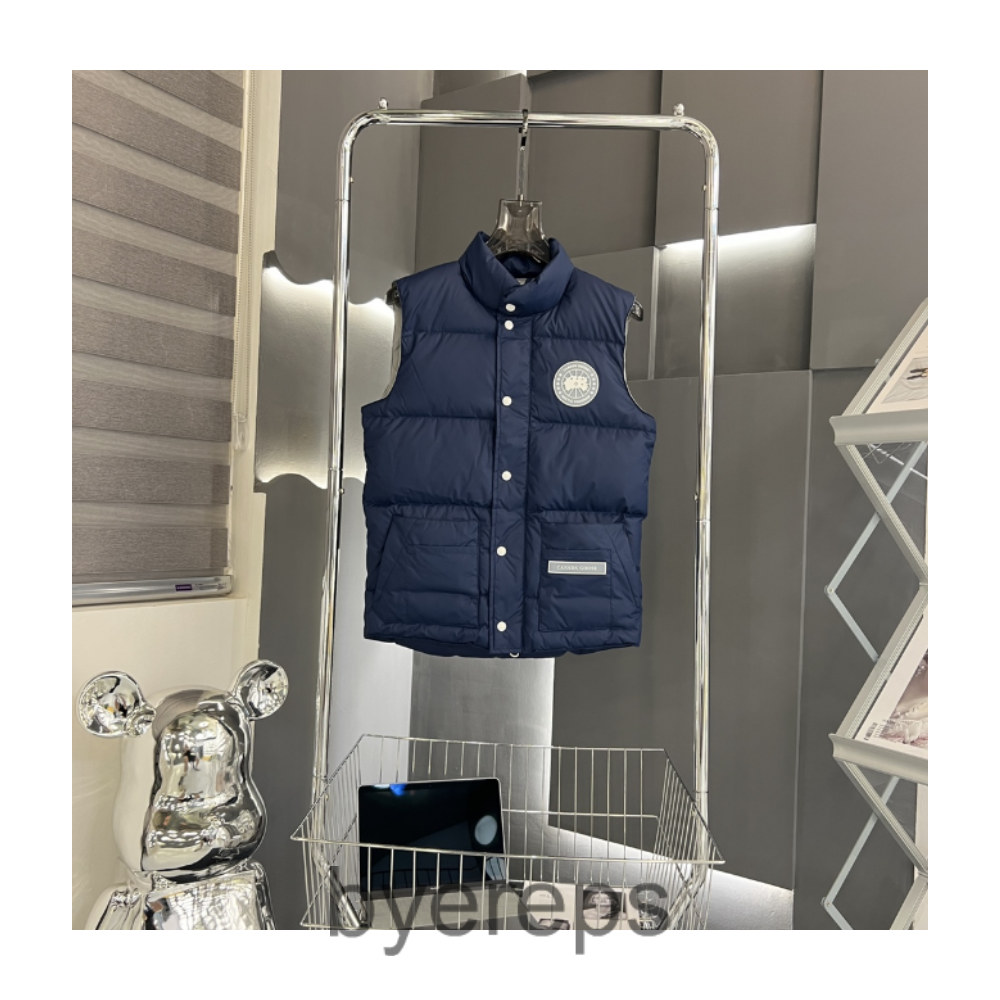 Unbranded Canada Goose Vest — photo 3 of 4