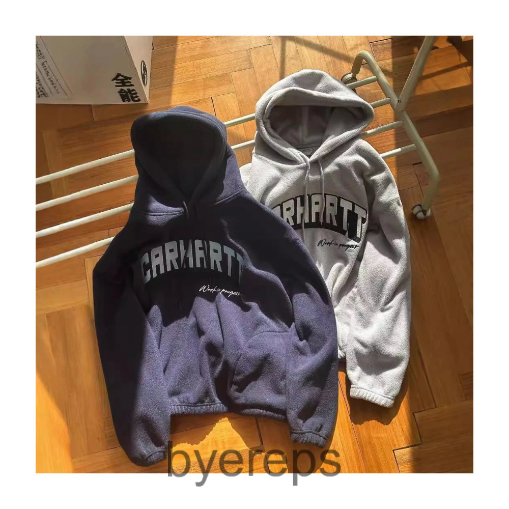 Carhartt Hoodie — photo 2 of 4