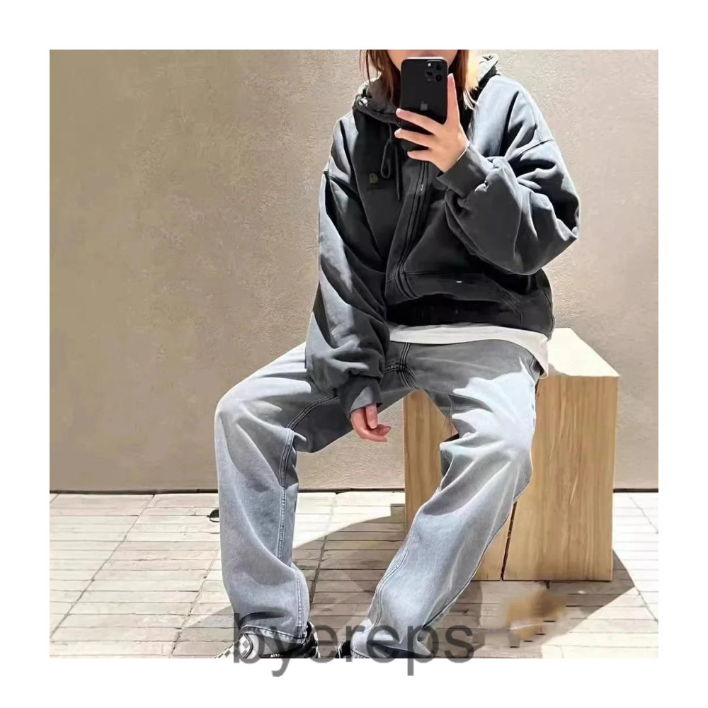 Carhartt Sweatpants — photo 2 of 4