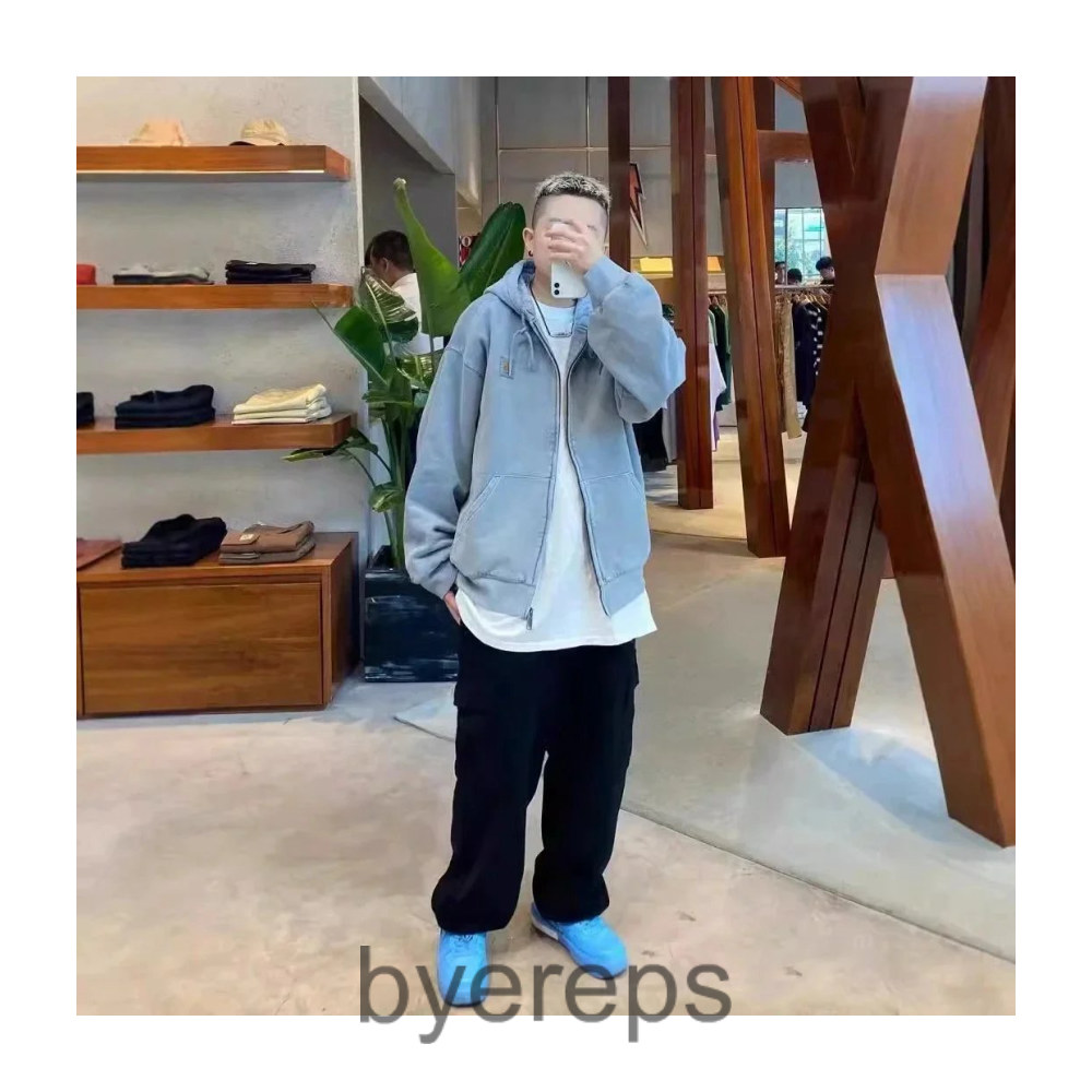 Carhartt Sweatpants — photo 3 of 4