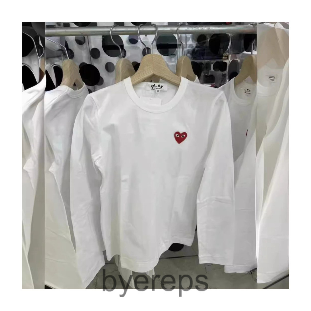 Comme des Garçons CDG Sleeve — photo 4 of 4