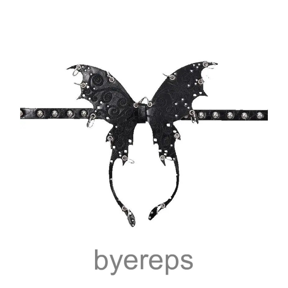 CFIERCE BUTTERFLY CHOKER