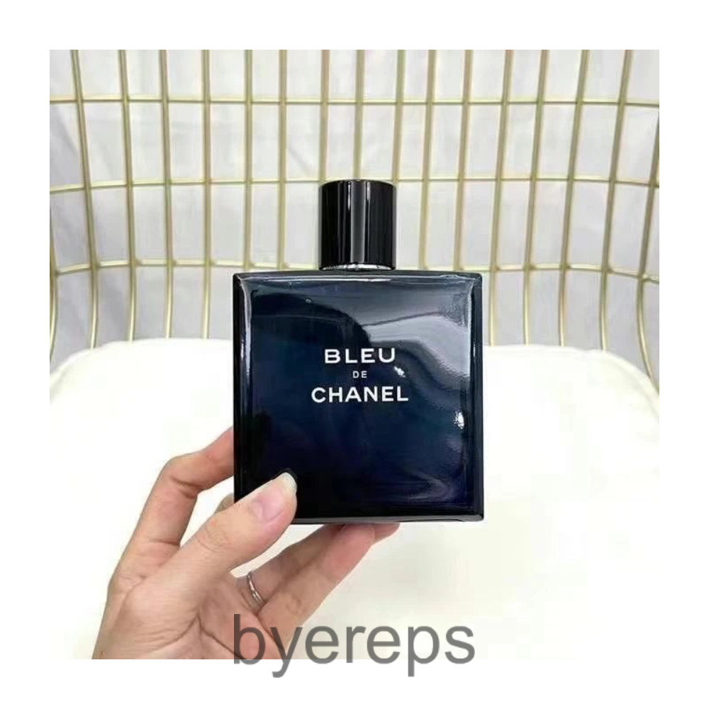 Chanel Perfume — photo 3 of 4