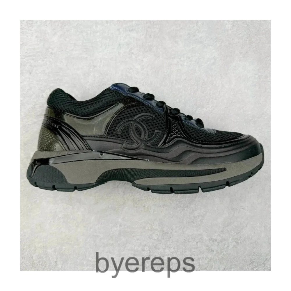 Chanel Runner — photo 3 of 4